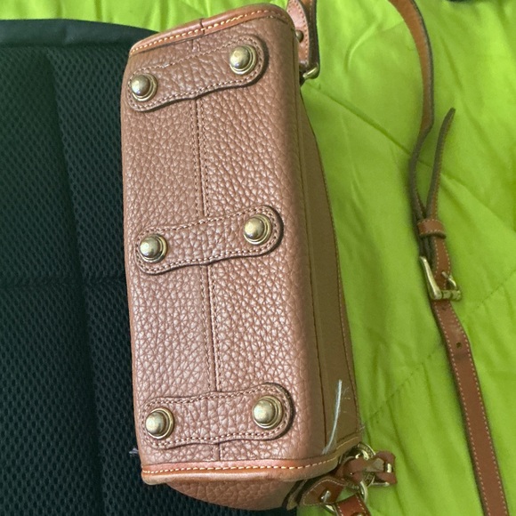 Dooney & Bourke all weather leather shoulder/cross body handbag - Picture 4 of 5